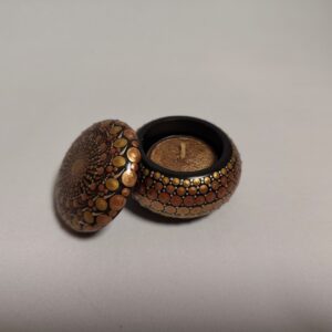 Svečnik zlata šatuljica